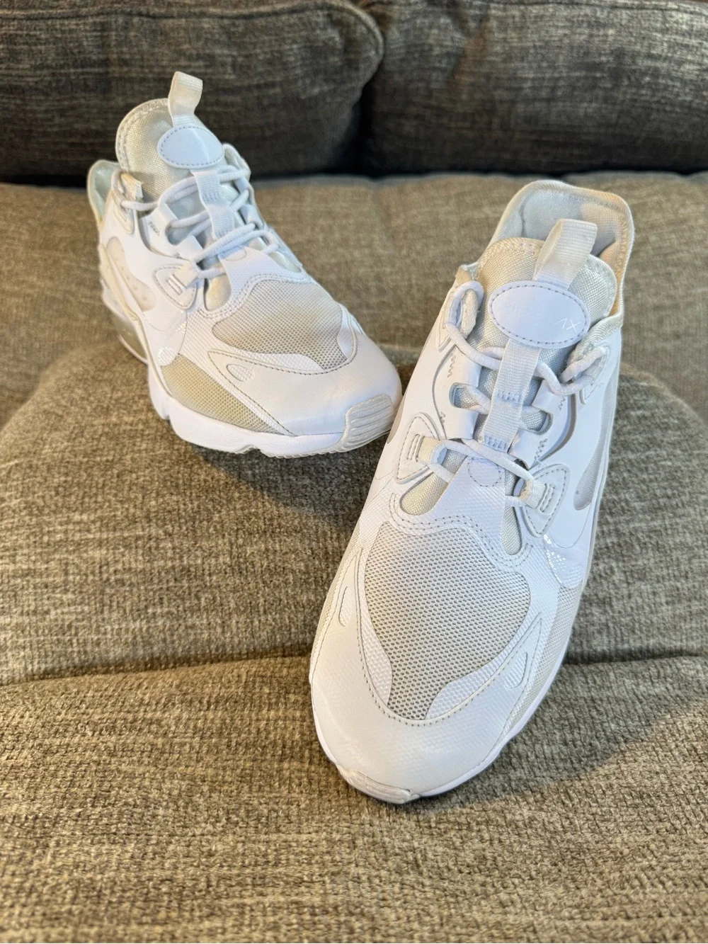 Nike Air Max Infinity 2 Women’s White/Photon Dust CU9453-100 Size 8.5
